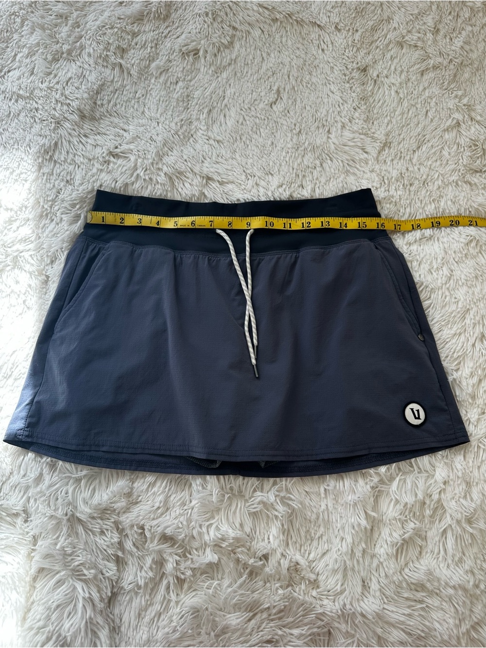 Vuori Daily Skirt Gray Built in Shorts Tennis Golf Running Women’s Size Large - Picture 3 of 6